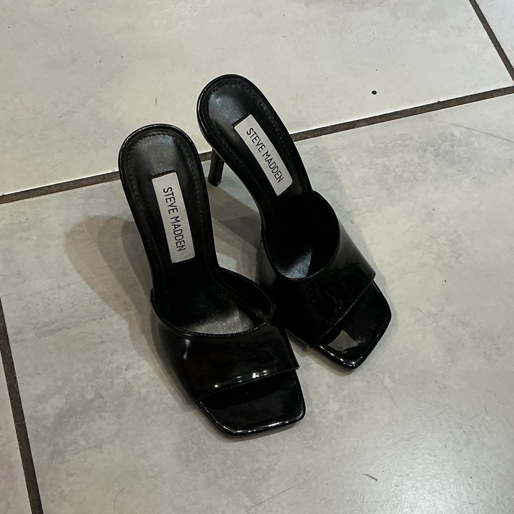 Steve Madden Signal Patent Mules Heels - Black Patent - Picture 6 of 8